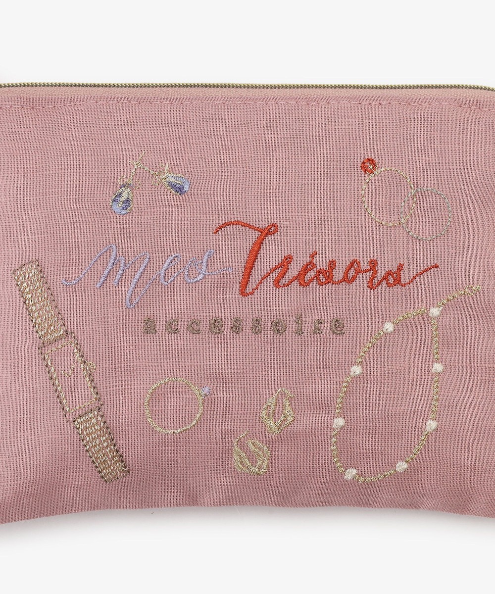 【laviee】　ふっくらフラップポーチ　グリーン蝶々刺繍 laviee様 専用】 ふっくらフラップポーチ グリーン蝶々刺繍 多彩な色で