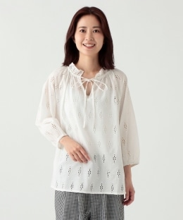シフリー刺繍フリルブラウス