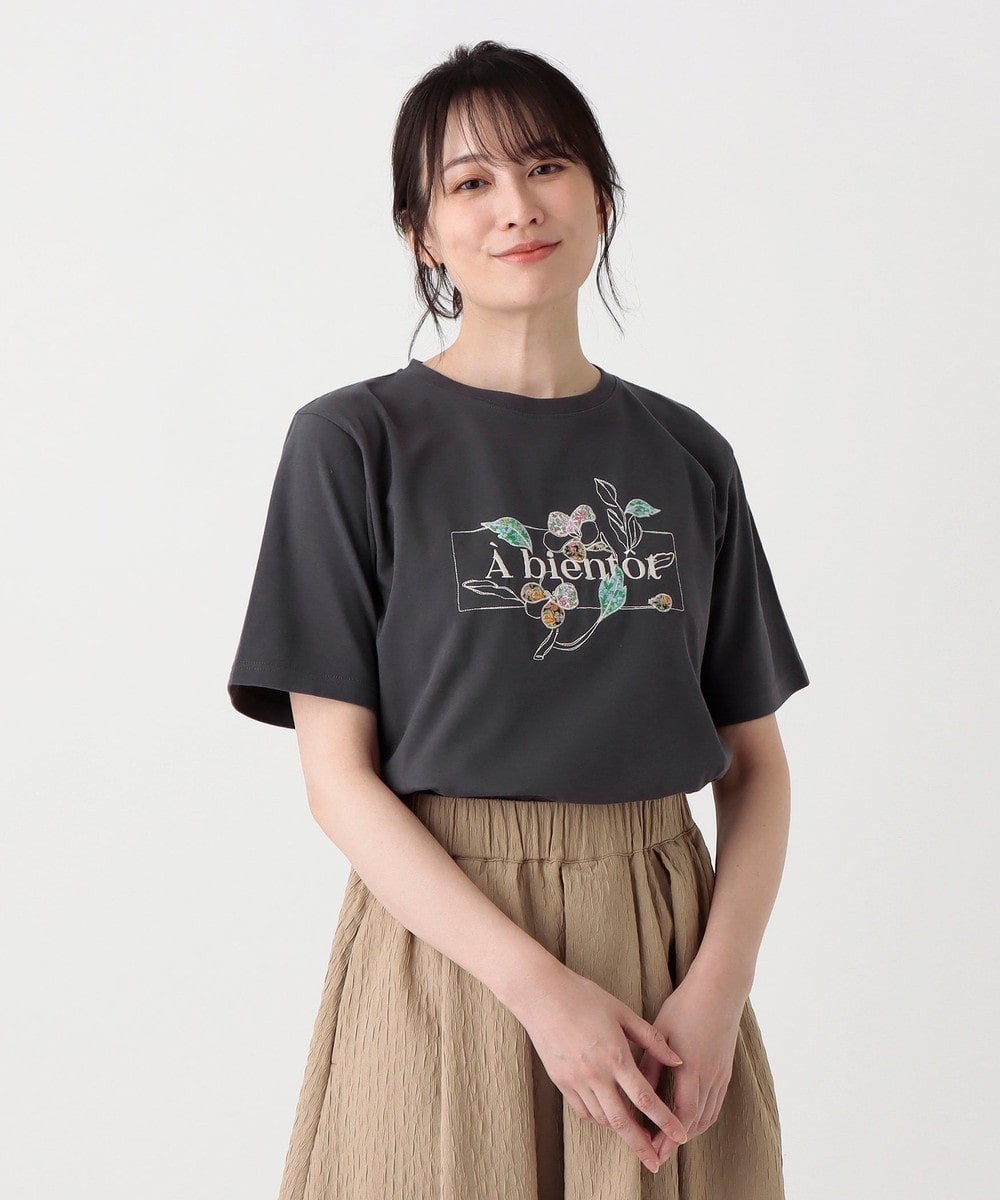 パッチワークタイポグラフィーTシャツ/リバティプリント