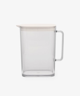 冷蔵庫の棚に収まる冷水筒 1.2L