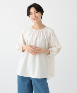 刺繍ギャザーブラウス