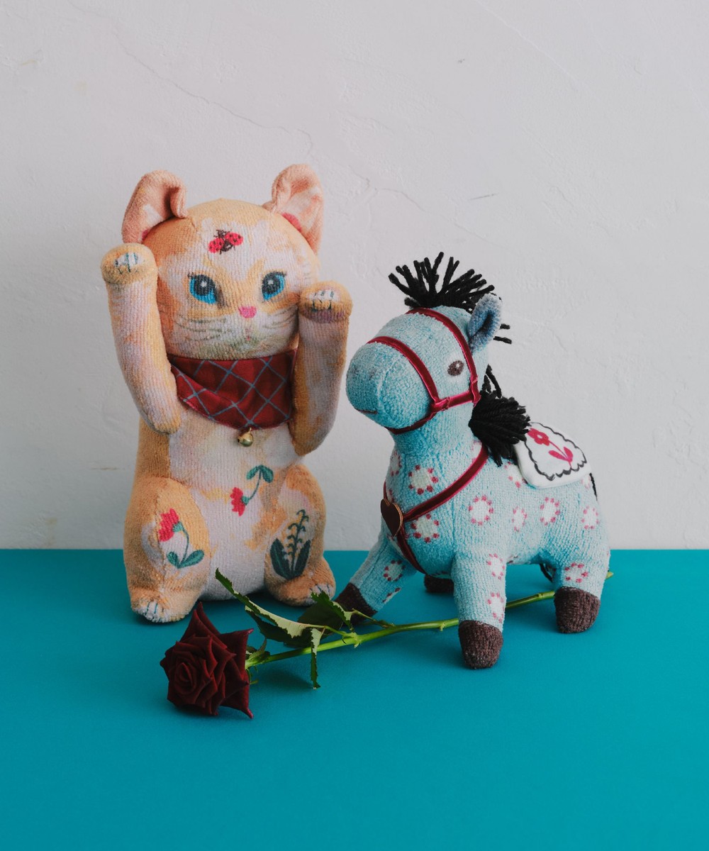 招き猫ぬいぐるみ/ナタリー・レテ | アフタヌーンティー公式通販サイト