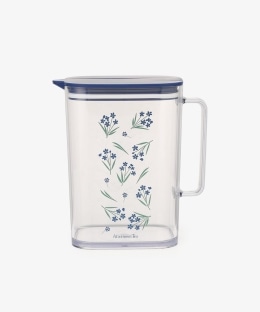 フルールデュクール冷蔵庫の棚に収まる冷水筒 1.2L