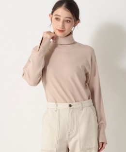 タートルネックプルオーバー