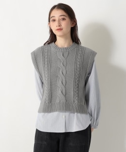 ケーブルニットベスト&ストライプブラウスセット