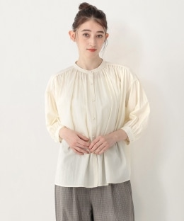 パールボタンブラウス